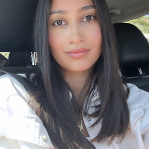 Meet your Posher, Ivette